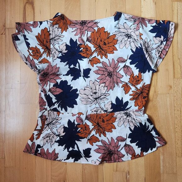 Liz Claiborne Fall Floral Blouse, Medium - Picture 4 of 4